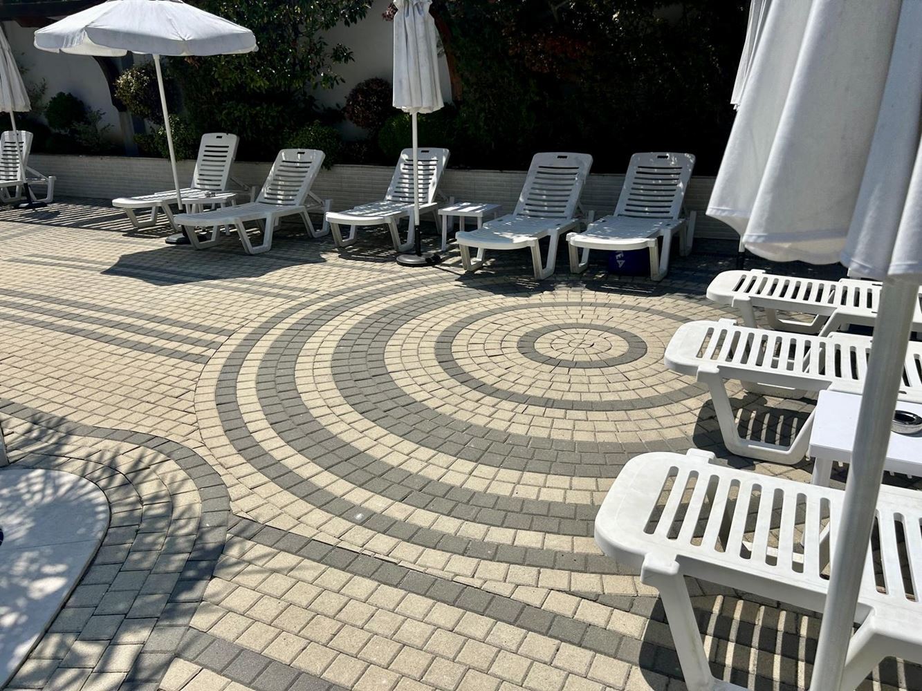 Gemütliches und geräumiges Studio in Ahtopol – bezugsfertig, mit Act 16 und Blick auf den Swimmingpool
