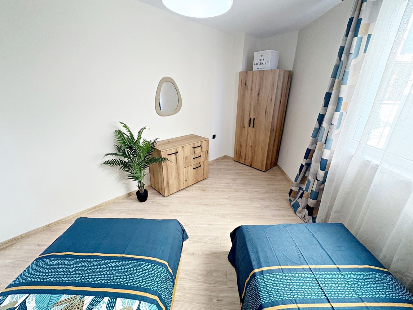 Zwei unabhängige Wohneinheiten mit Meerblick im Zentrum von Sveti Vlas – Designer-Interieur und eigener Parkplatz