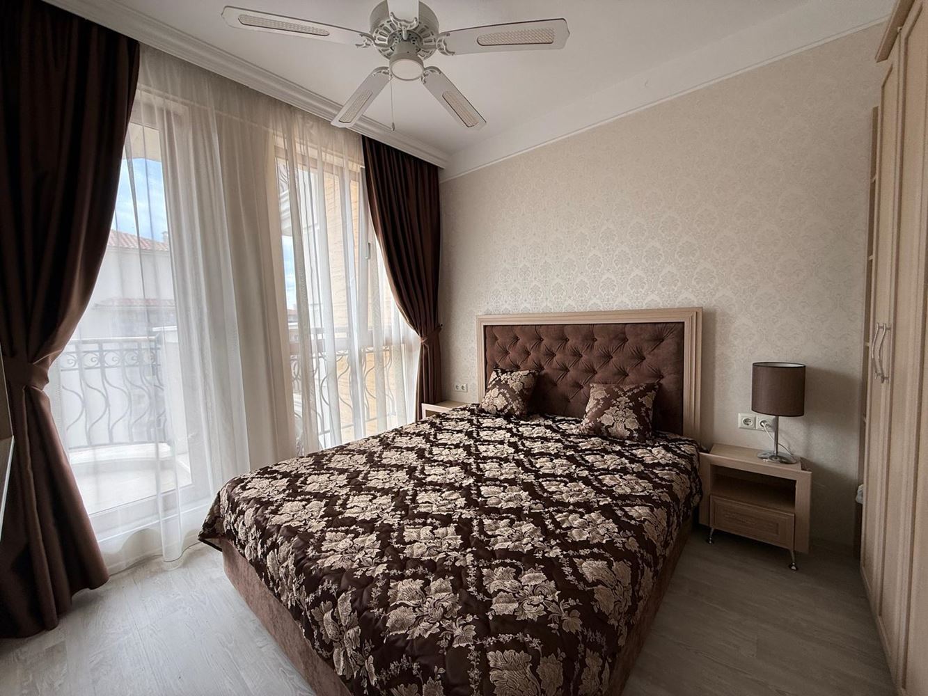 Wohnung mit einem Schlafzimmer in einer luxuriösen Anlage in Sonnenstrand mit beeindruckenden Swimmingpools und Erholungsbereichen