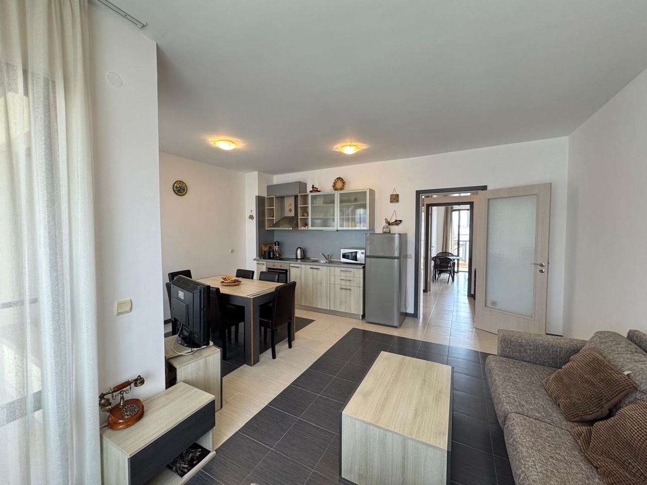 3-Zimmer-Wohnung mit Meerblick und Privatstrand in einer prestigeträchtigen Anlage in Tschernomorez