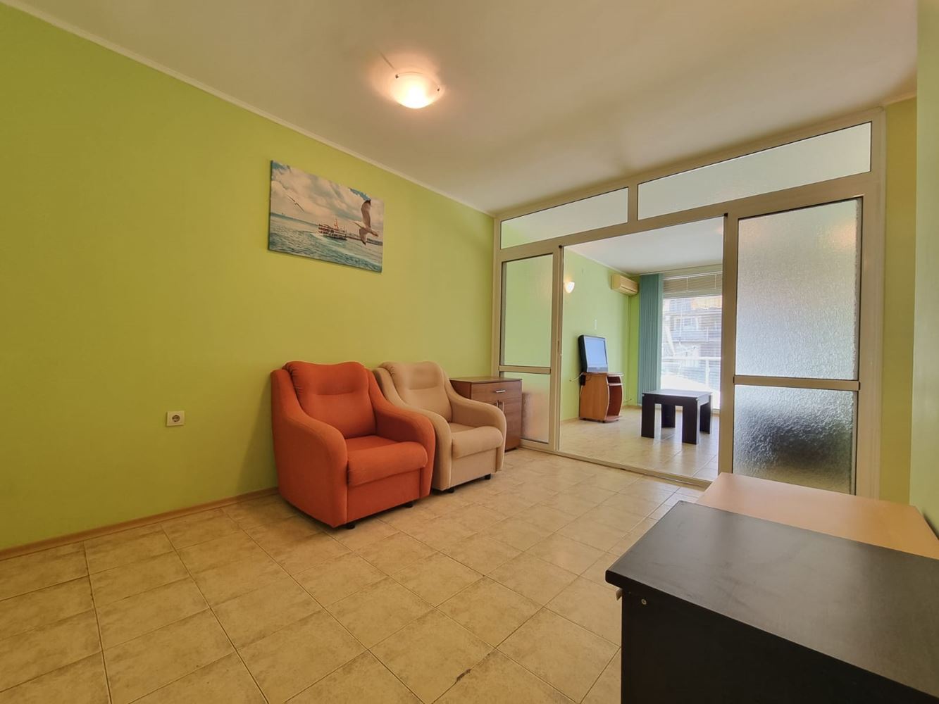 Möblierte Wohnung mit einem Schlafzimmer in Sunny Beach – funktionale Immobilie mit Ausstattung und niedriger Instandhaltungsgebühr