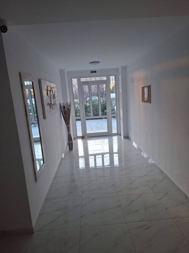 Stilvolle Zwei-Zimmer-Wohnung mit niedriger Wartungsgebühr in Sunny Beach – Komfort, Sicherheit und hervorragende Investition am Meer