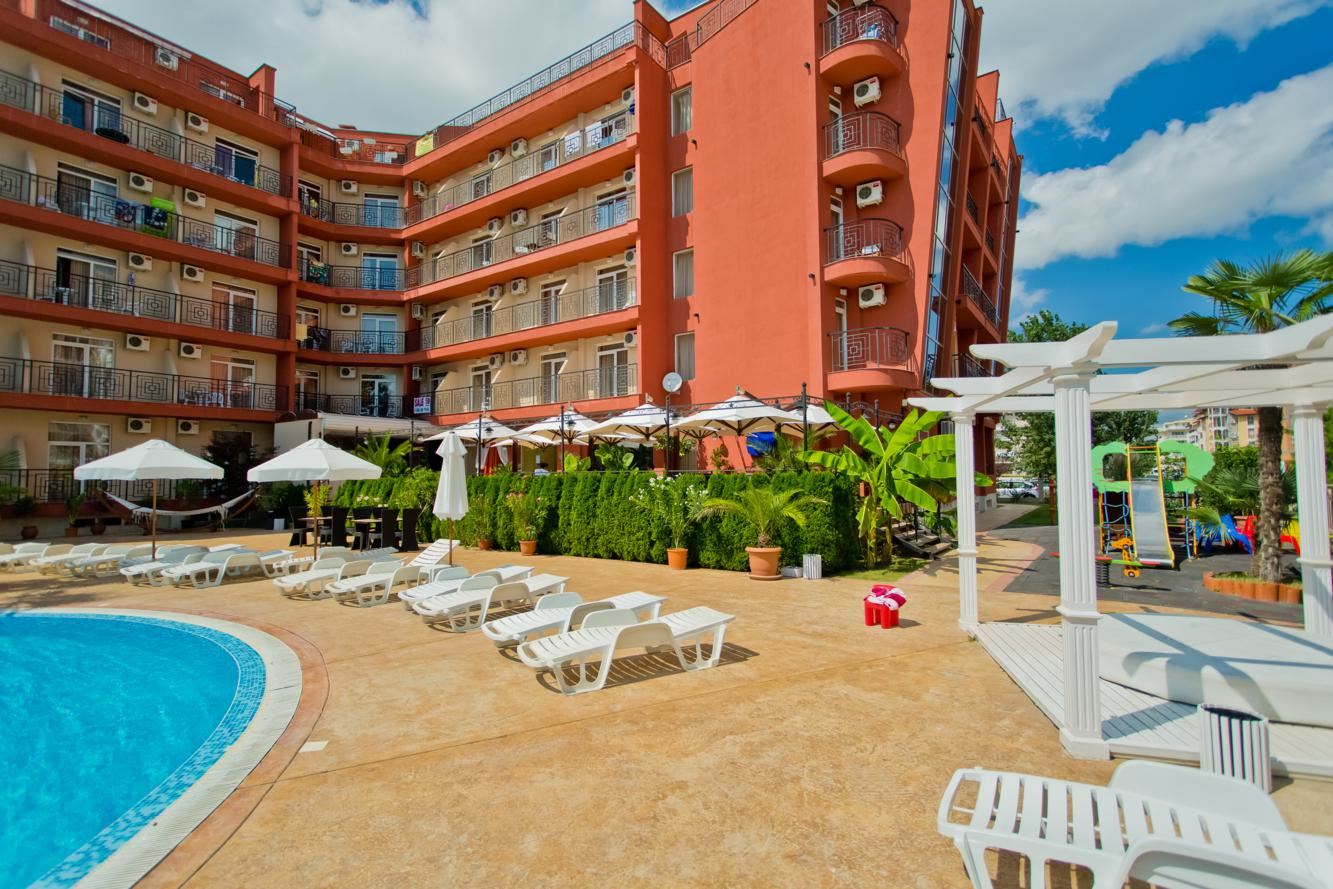 Komfortables Studio mit Poolblick in Sonnenstrand – vollständig möbliert und sofort nutzbar