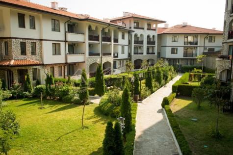 Wohnung in erster Meereslinie in Sveti Vlas – stilvolle Immobilie am Strand und am Yachthafen „Marina Dinevi“