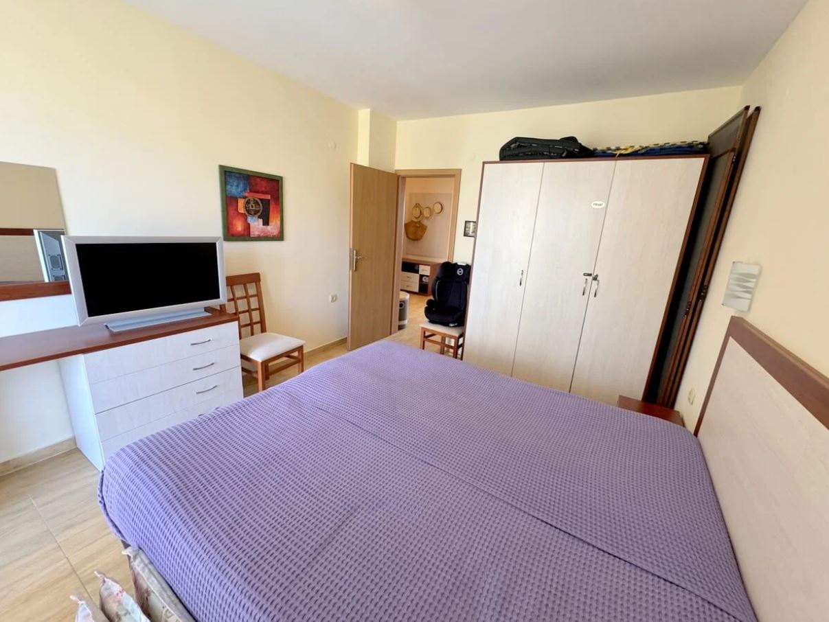 2-Zimmer-Wohnung in Sveti Vlas – Panoramablick und Komfort in einer geschlossenen Anlage