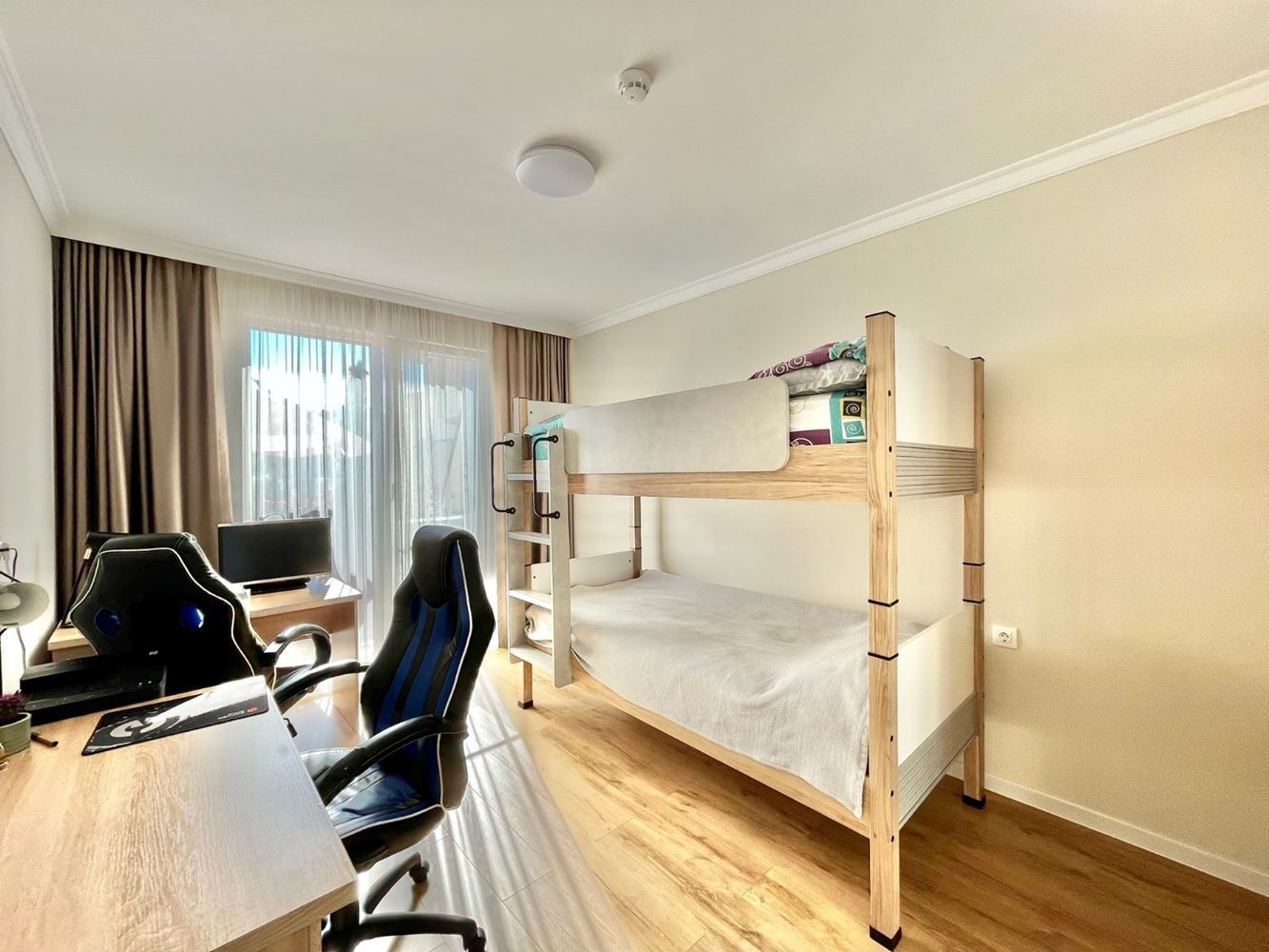 Doppelte 3-Zimmer-Wohnung auf zwei Ebenen im Zentrum von Rawda – Luxus, Komfort und ausgezeichnete Lage am Meer