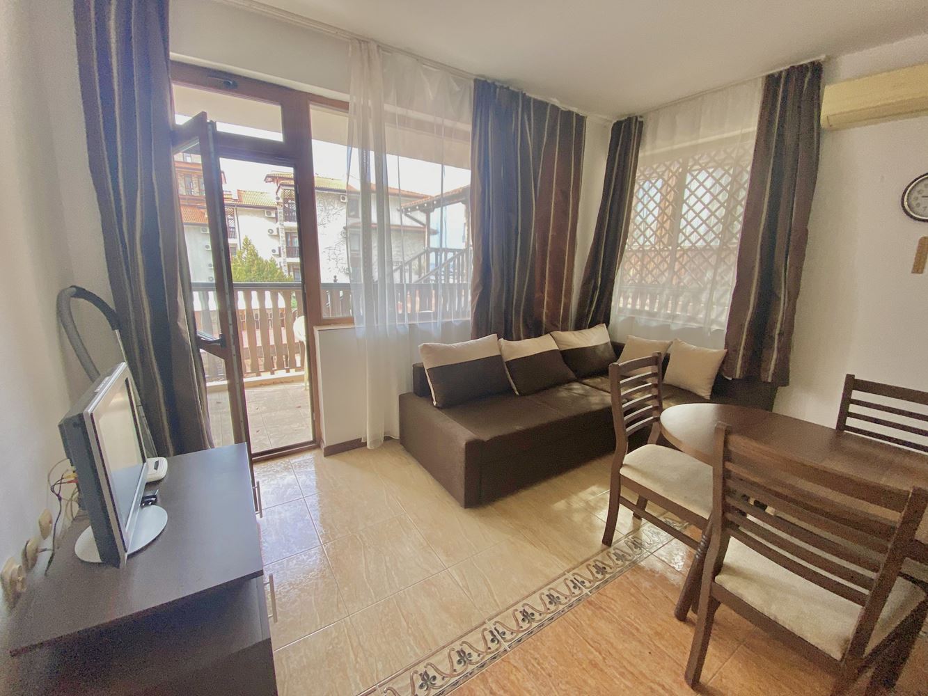 Luxusapartment in erster Meereslinie in Sweti Wlas – zwei Schlafzimmer, Meerblick und vollständige Infrastruktur