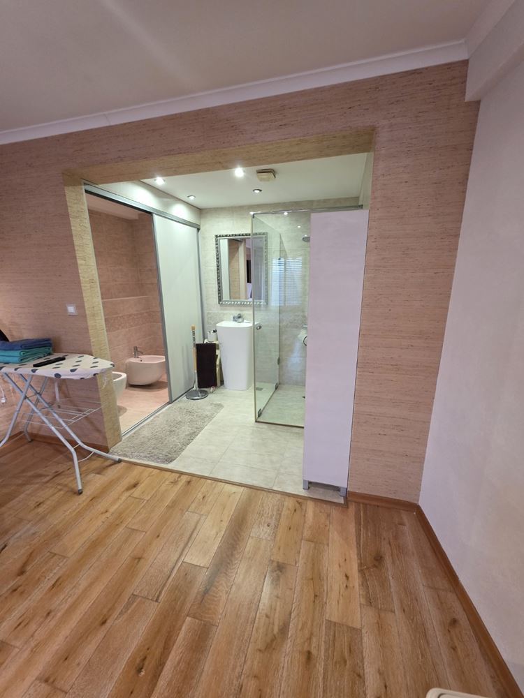 Nessebar: luxuriöse Wohnung mit zwei Schlafzimmern und Panoramablick auf das Meer – 183 m² Großzügigkeit, Komfort und Stil