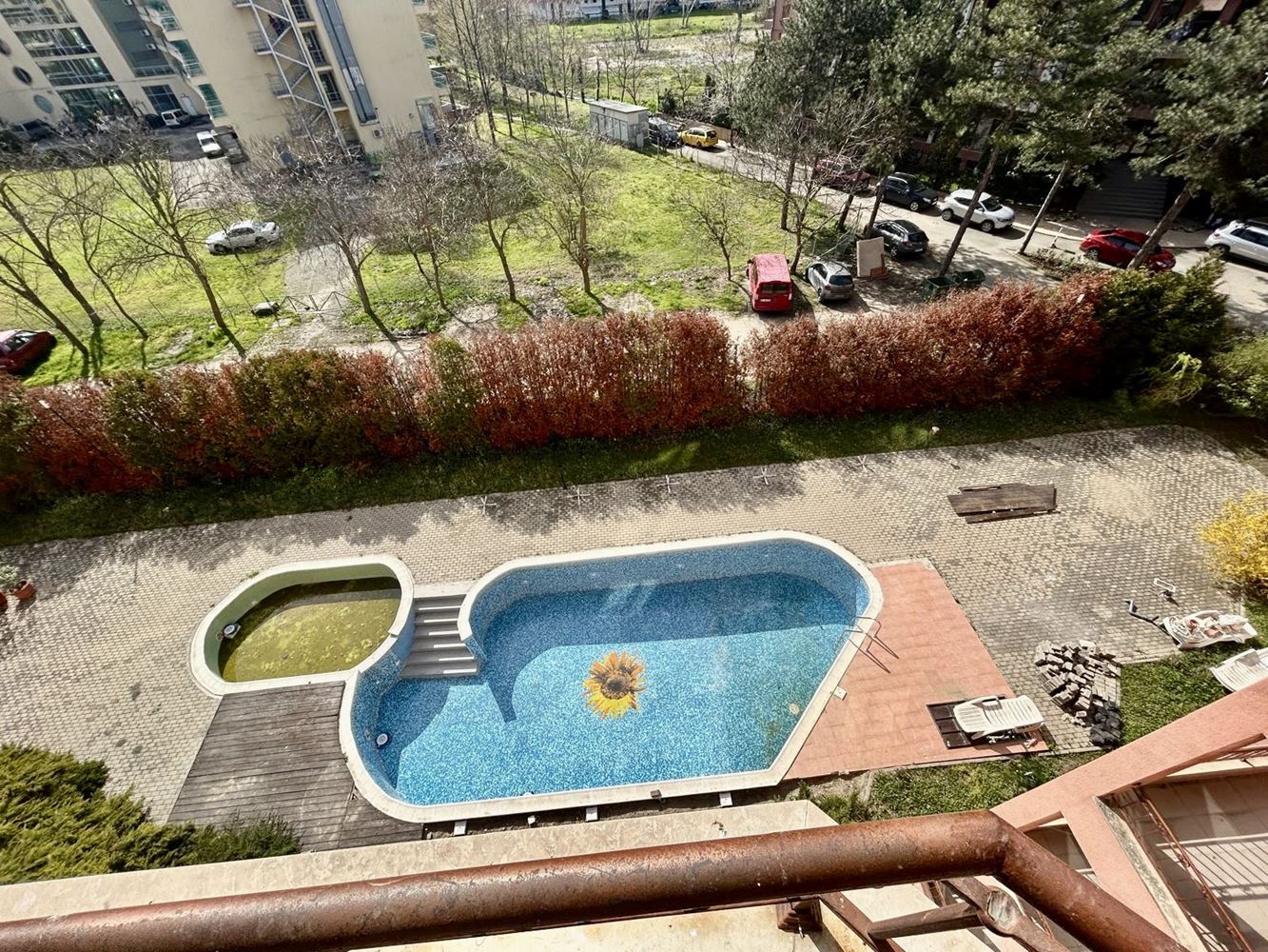 2-Zimmer-Wohnung im zentralen Teil von Sonnenstrand mit Poolblick