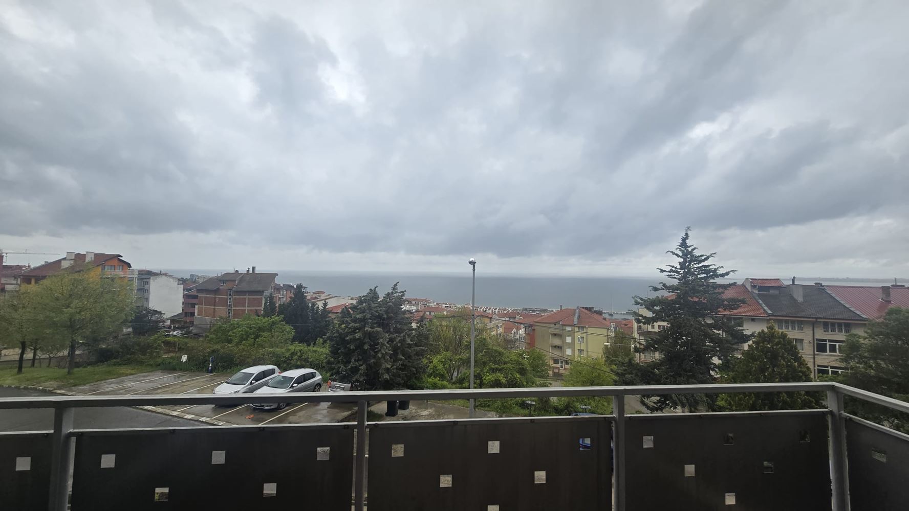 Großes Studio in Sveti Vlas mit hervorragender Fläche, praktischer Lage und bezugsfertig