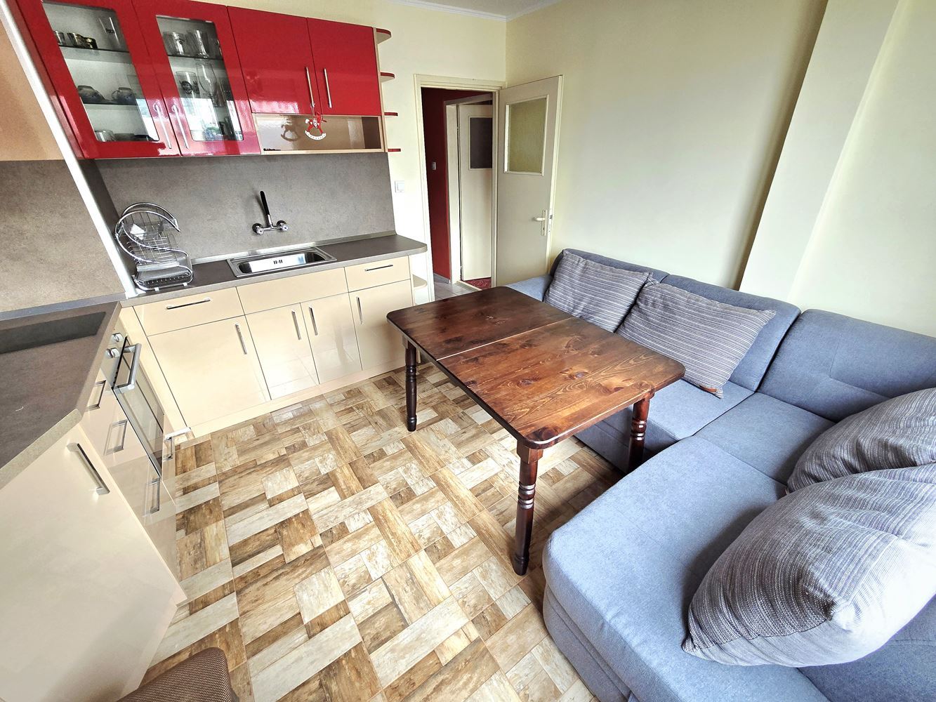 Nessebar – 2-Zimmer-Wohnung mit separater Küche und ohne Wartungsgebühr