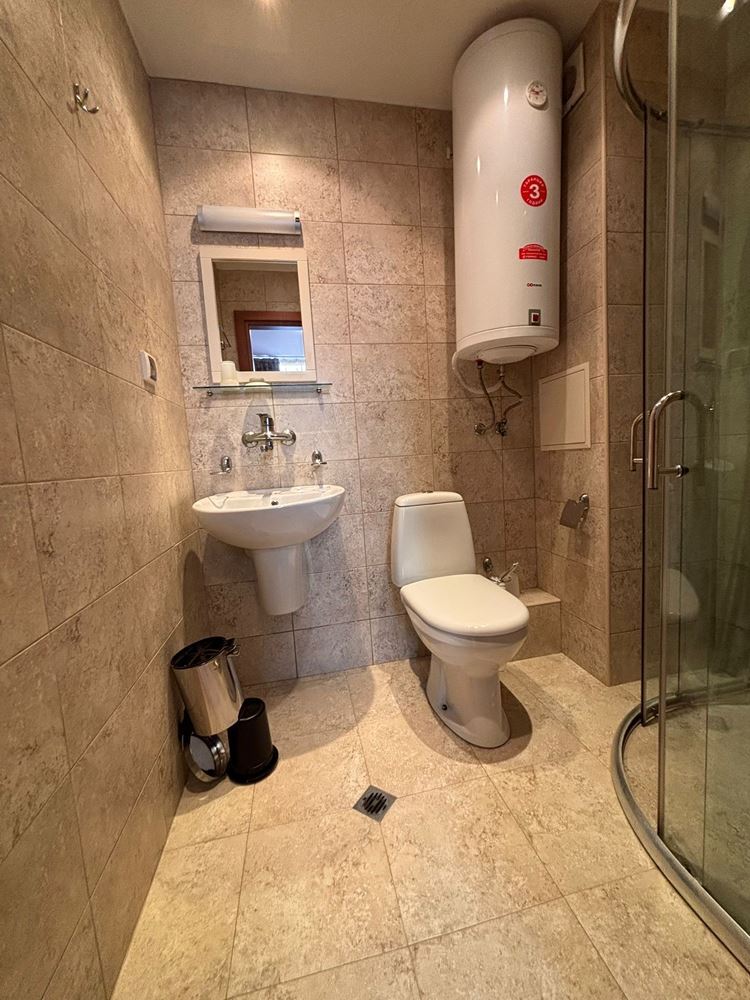 Geräumige Ein-Zimmer-Wohnung mit Poolblick in Sunny Beach – Option für ein zweites Schlafzimmer