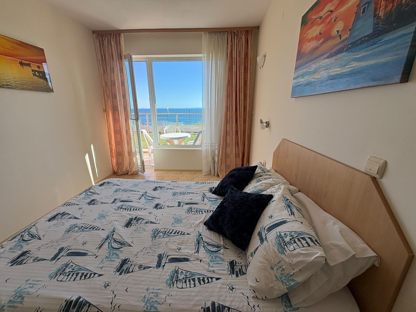 Erste Meereslinie in Sveti Vlas – geräumige Wohnung mit einem Schlafzimmer und Meerblick