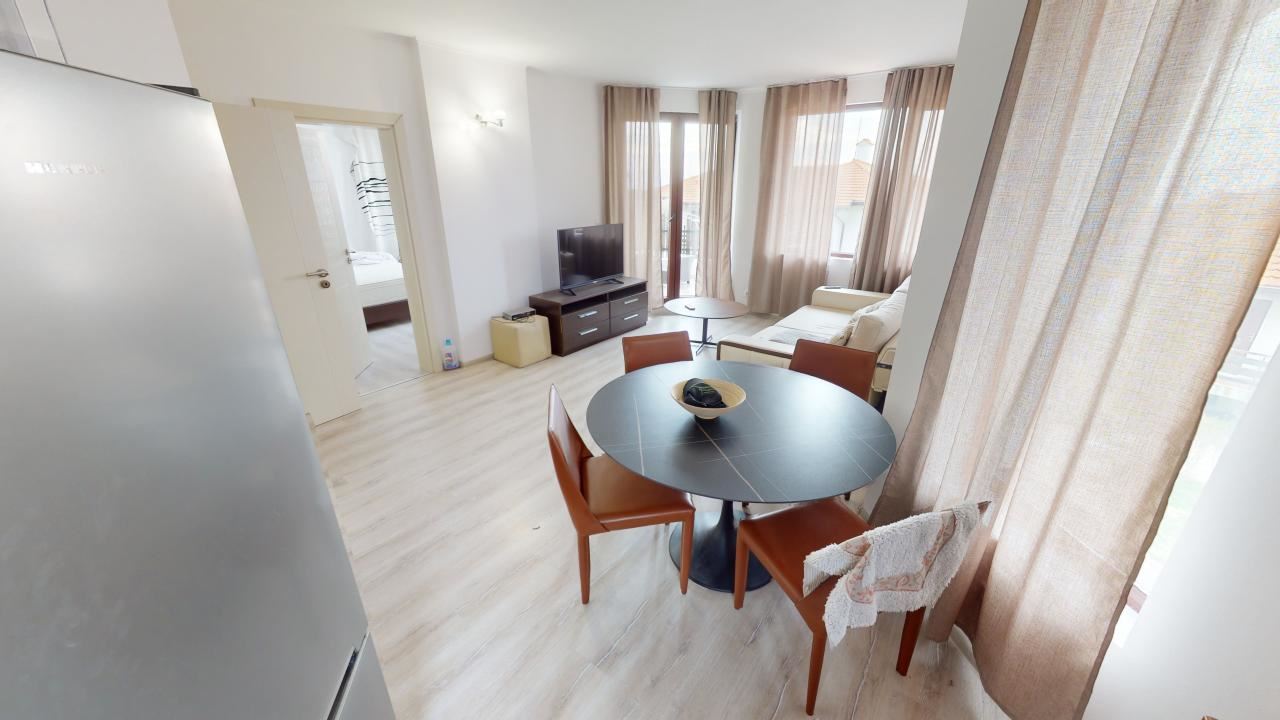 3-Zimmer-Wohnung mit Bergpanorama in einer ganzjährig betriebenen Anlage in der Region Sonnenstrand
