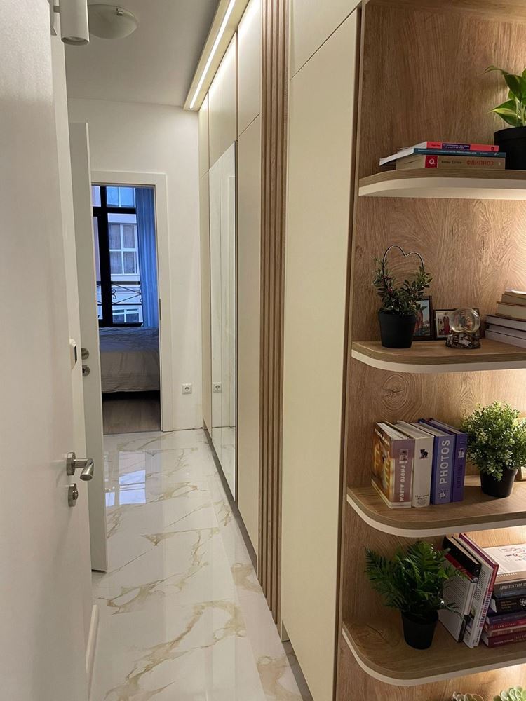 Geräumige Fünfzimmerwohnung mit Meerpanorama in Pomorie – Komfort, Stil und Funktionalität für eine große Familie