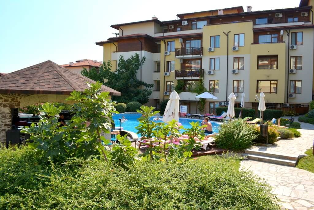 Wohnung mit einem Schlafzimmer in erster Meereslinie in Sveti Vlas – Prestigeträchtige Anlage mit hervorragender Infrastruktur