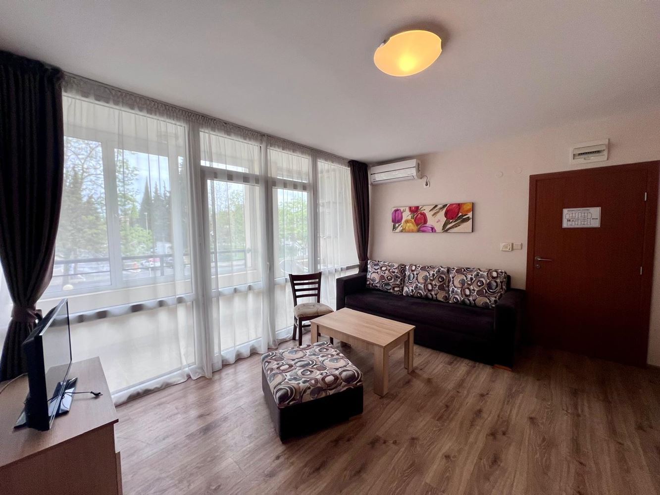 Zwei-Zimmer-Wohnung 300 Meter vom Meer entfernt in Sonnenstrand – ausgezeichnete Investition mit hohem Potenzial