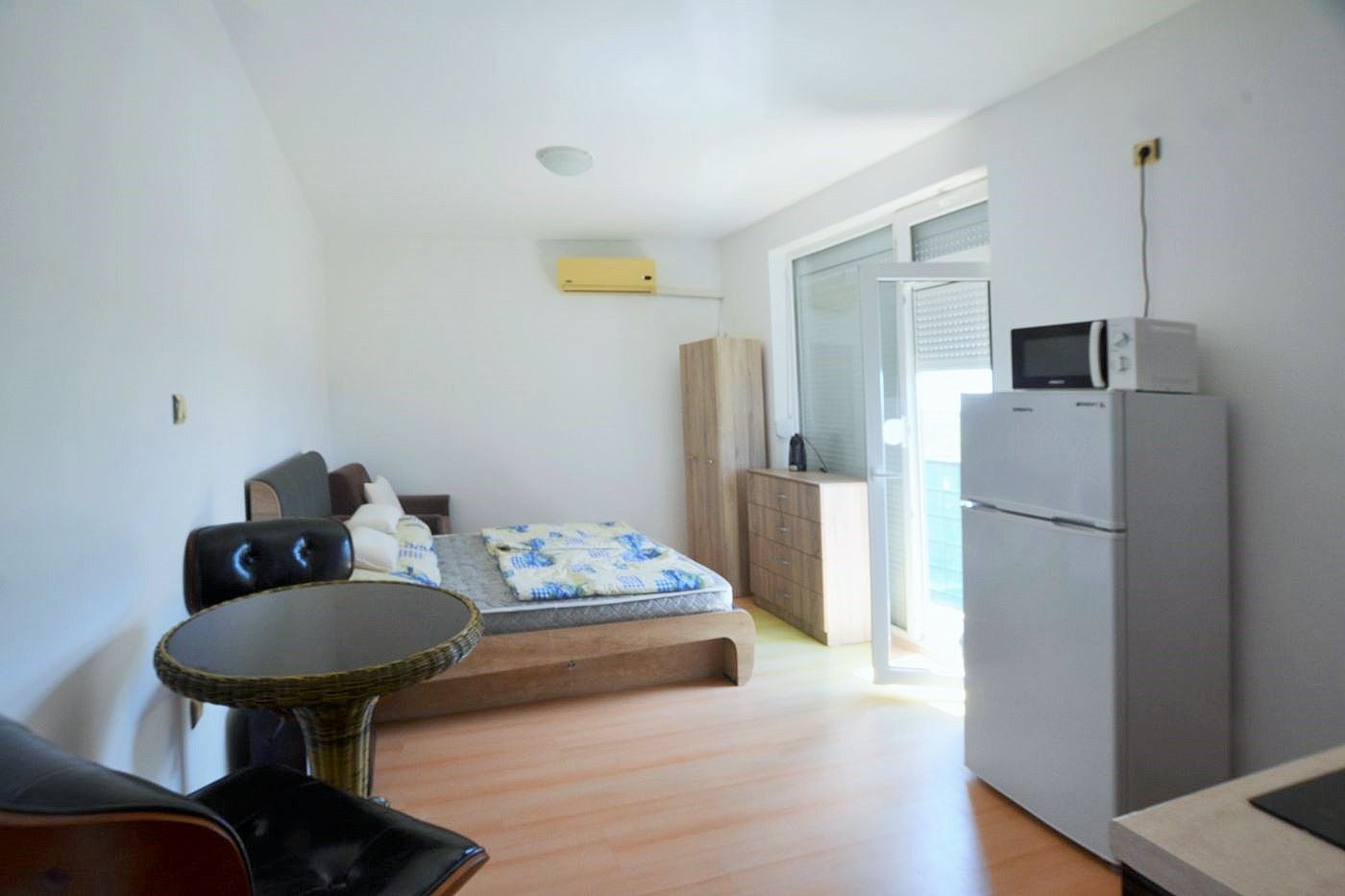 Wirtschaftliches Studio in ruhiger Lage nahe Sonnenstrand – Hervorragende Investition