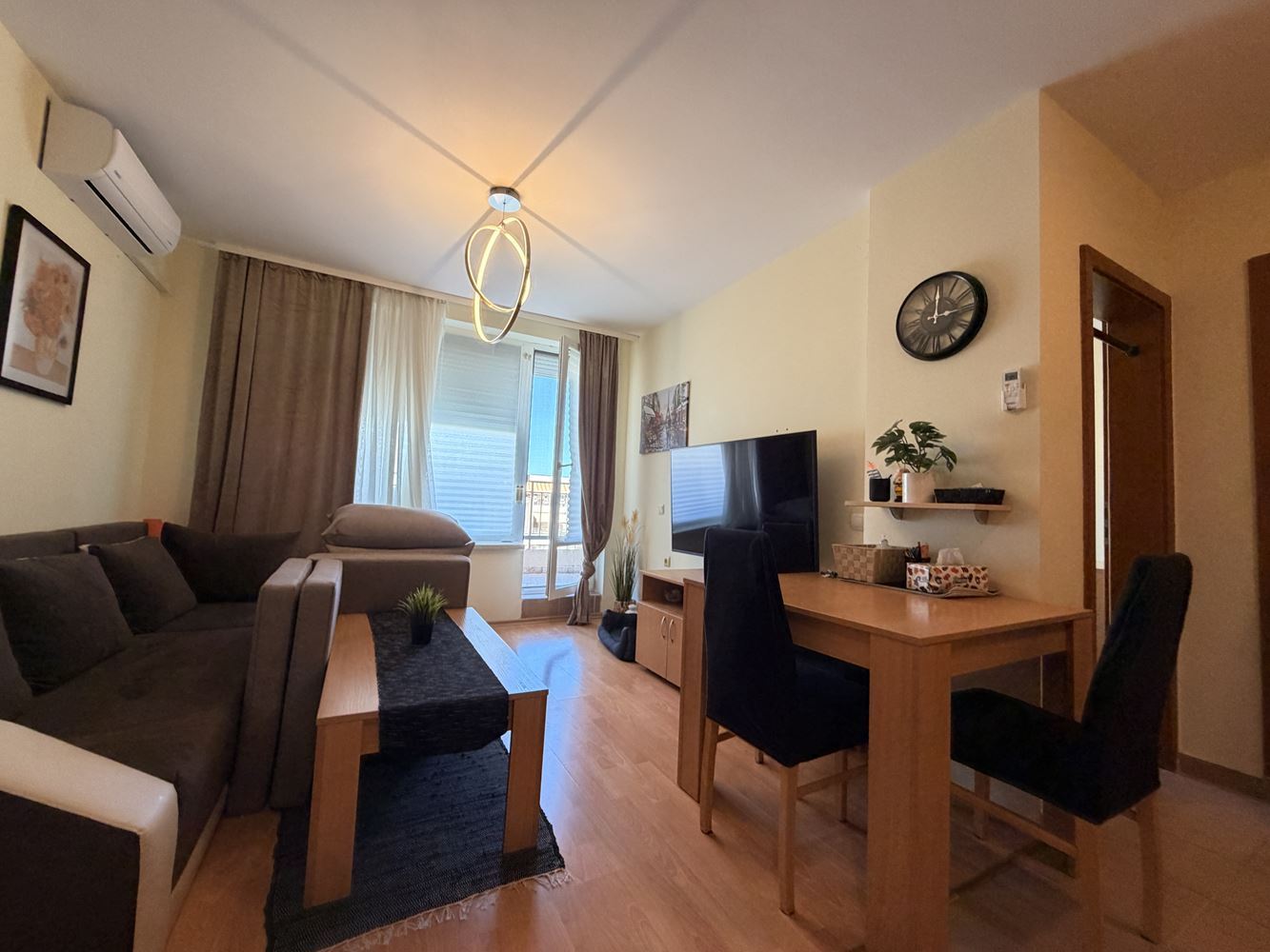 Gemütliche 2-Zimmer-Wohnung in Sonnenstrand – schöner Blick auf den Pool und eine ausgezeichnete Anlage für Erholung und Investition
