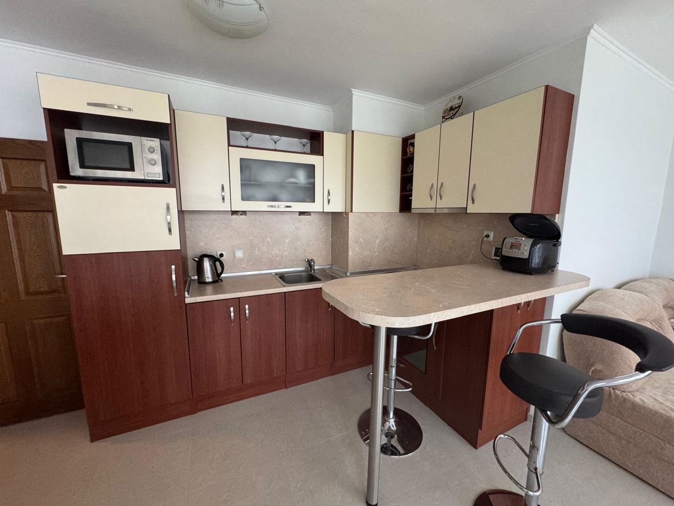 Wunderschöne 2-Zimmer-Wohnung in Pomorie – nur 100 Meter vom Meer entfernt, gemütlich und komfortabel, in ausgezeichnetem Zustand