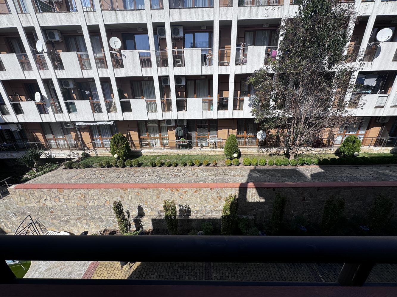 Zwei-Zimmer-Wohnung (mit einem Schlafzimmer) mit direktem Poolzugang im „Viktorio“-Komplex, Sveti Vlas – Komfort und Urlaubsfeeling