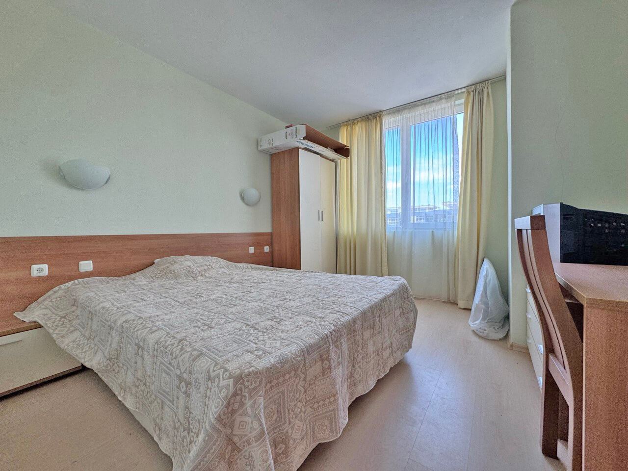 Möblierte 2-Zimmer-Wohnung mit schönem Blick auf den Pool in Sonnenstrand