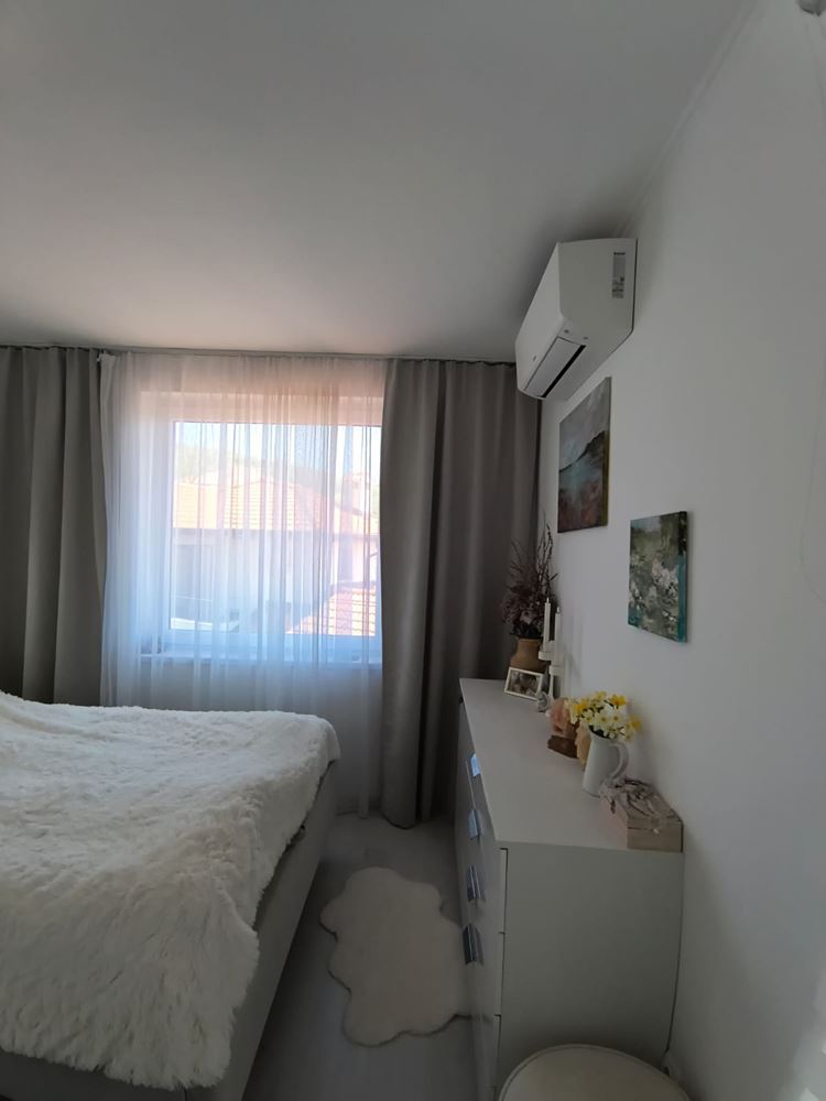 Renovierte Zwei-Schlafzimmer-Wohnung mit Panoramablick in einer modernen Anlage nahe Sonnenstrand