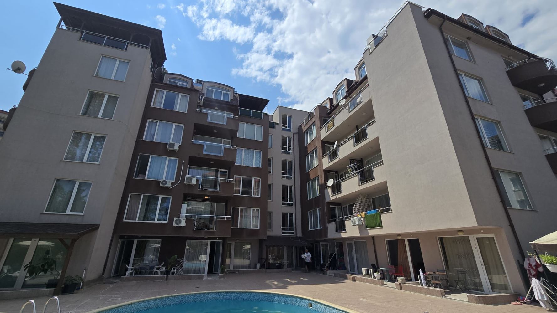 Ein-Zimmer-Apartment mit Parkblick in Sonnenstrand – hervorragende Investitionsmöglichkeit zur Vermietung