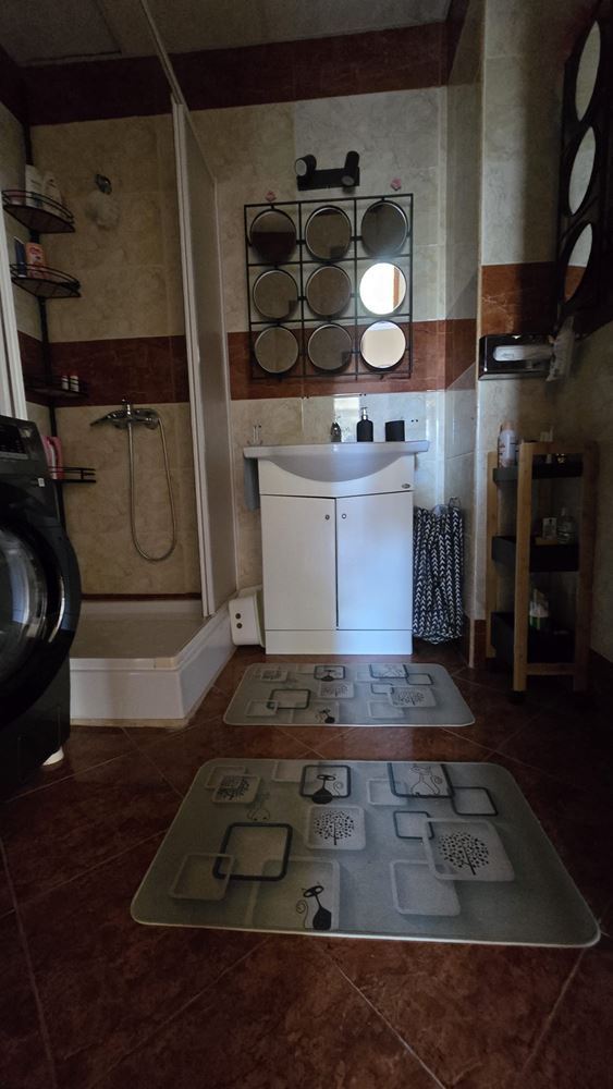 Stilvolle Ein-Zimmer-Wohnung in einer Eliteanlage in Sveti Vlas – Komfort, Ruhe und ganzjährige Nutzung