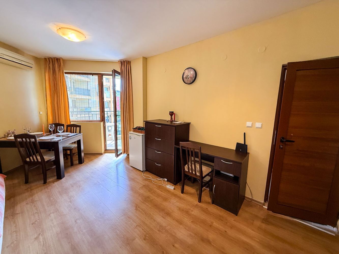 Sonnenstrand: Gemütliche 2-Zimmer-Wohnung mit niedriger Wartungsgebühr