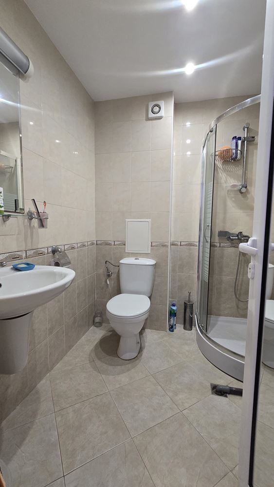 Zweizimmerwohnung mit Poolblick in Sveti Vlas – nur wenige Meter vom Meer entfernt