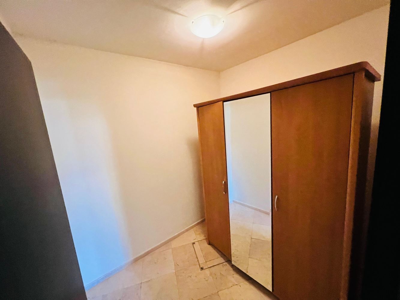 Geräumige Wohnung mit zwei Schlafzimmern und Meerblick in einem luxuriösen Komplex in erster Meereslinie in Sveti Vlas