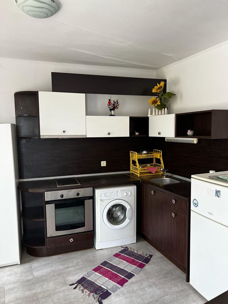 Die perfekte Ferieninvestition mit ausgezeichneter Lage – geräumige Wohnung 100 Meter vom Meer entfernt