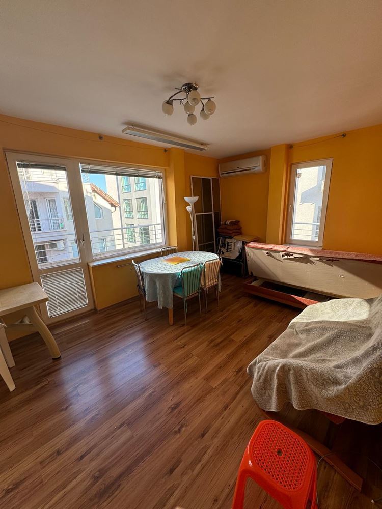 Einzigartige 2-Zimmer-Wohnung im Zentrum von Pomorie – nur 100 Meter vom Strand entfernt!