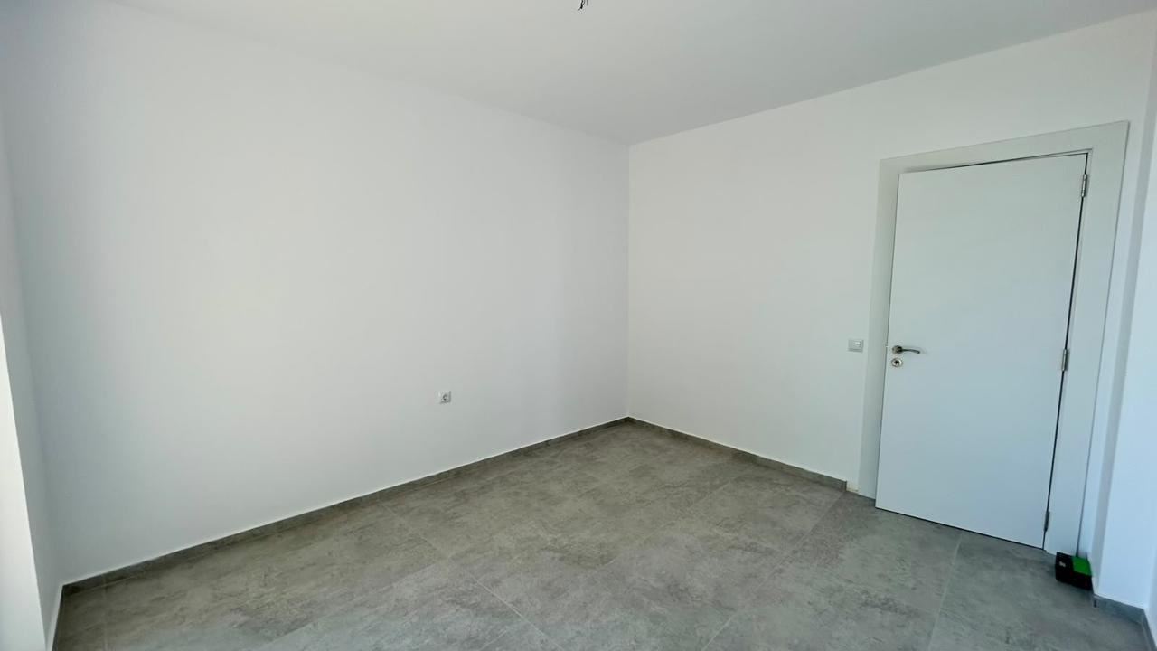 Erste Meereslinie in Sonnenstrand – geräumige 2-Zimmer-Wohnung mit Blick auf das Meer, die Berge und die Stadt