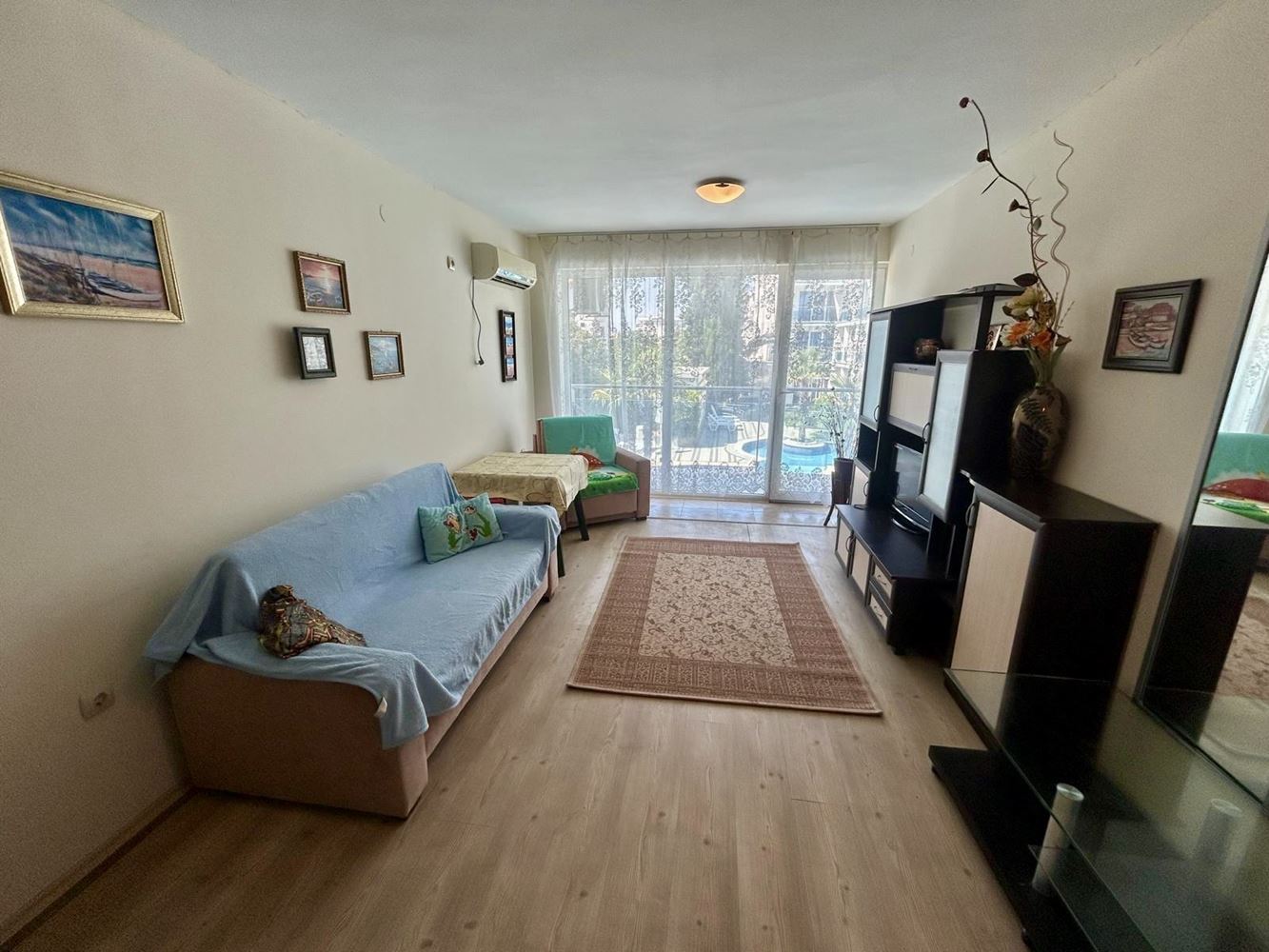 Gemütliches und geräumiges Studio in Ahtopol – bezugsfertig, mit Act 16 und Blick auf den Swimmingpool