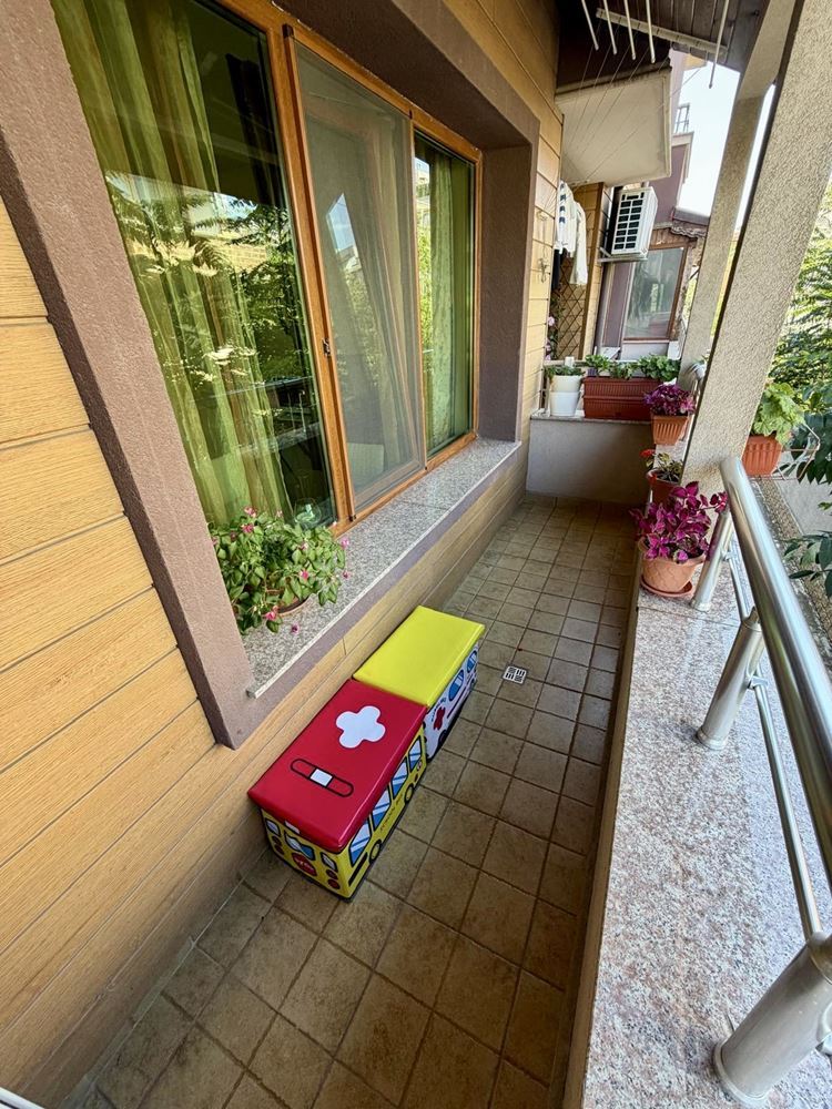 Sarafovo – Geräumige Zweizimmerwohnung mit Act 16, minimaler Instandhaltungsgebühr und kompletter Möblierung