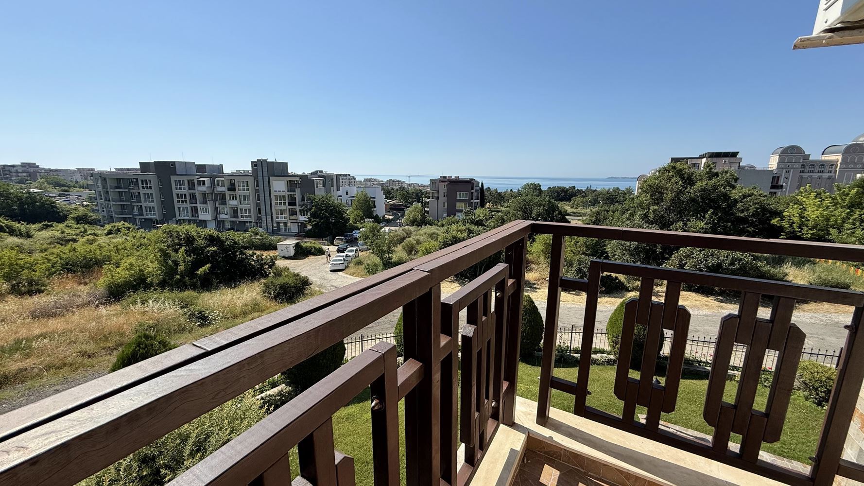 Geräumige 3-Zimmer-Wohnung mit Meerblick und niedrigen Betriebskosten in Sweti Wlas