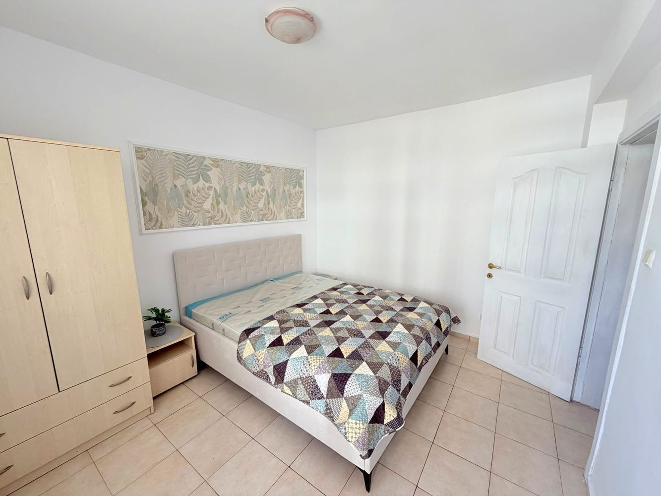 Drei-Zimmer-Wohnung mit Südausrichtung und Blick auf den Pool in Sonnenstrand