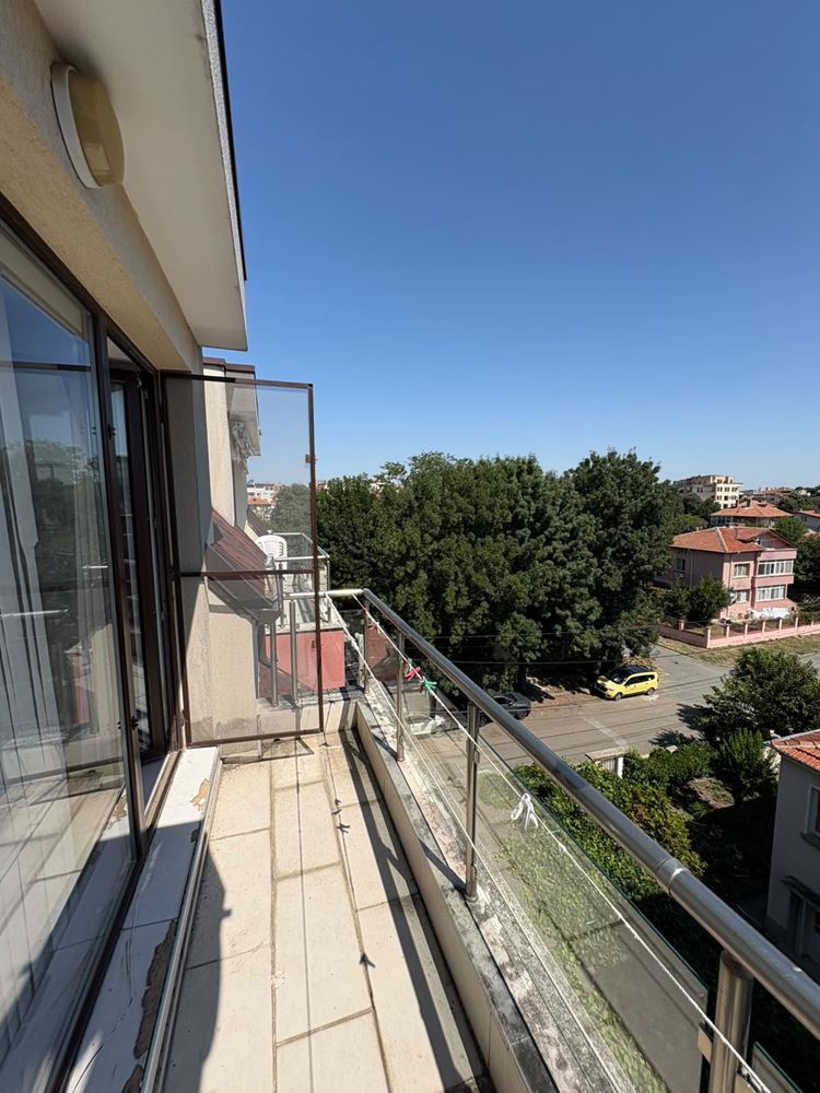 Möbliertes Studio mit Meerblick im Herzen von Sarafovo