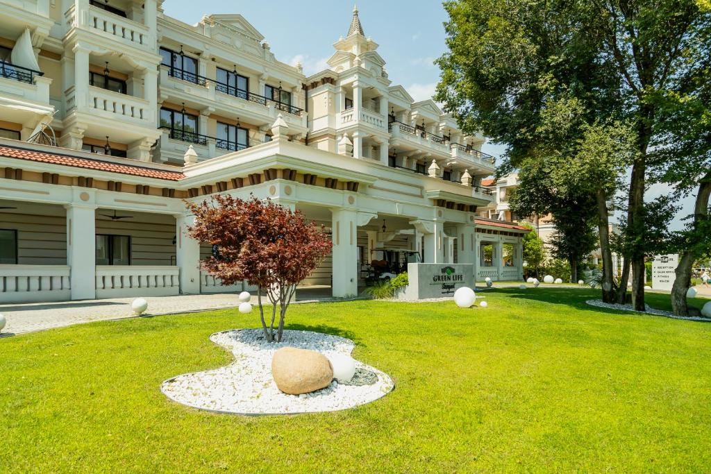 Luxuriöse Drei-Zimmer-Wohnung (Apartment mit zwei Schlafzimmern) in einem Elite-Komplex in Sosopol
