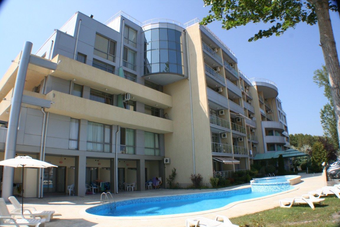 Möblierte Wohnung mit einem Schlafzimmer in Sunny Beach – funktionale Immobilie mit Ausstattung und niedriger Instandhaltungsgebühr