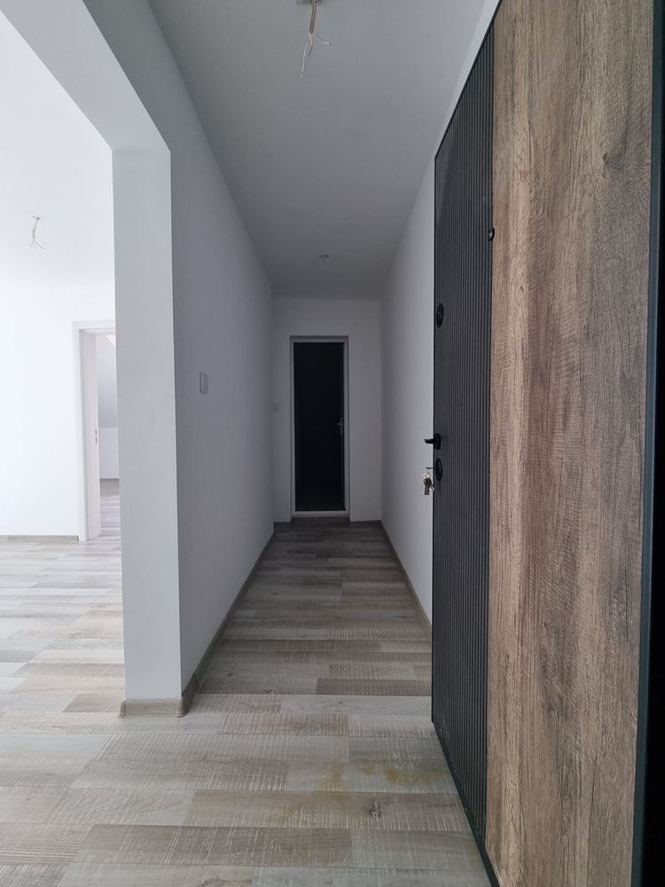 Helle und moderne Wohnung in ausgezeichneter Lage – eine Kombination aus Komfort, Natur und Meeresflair