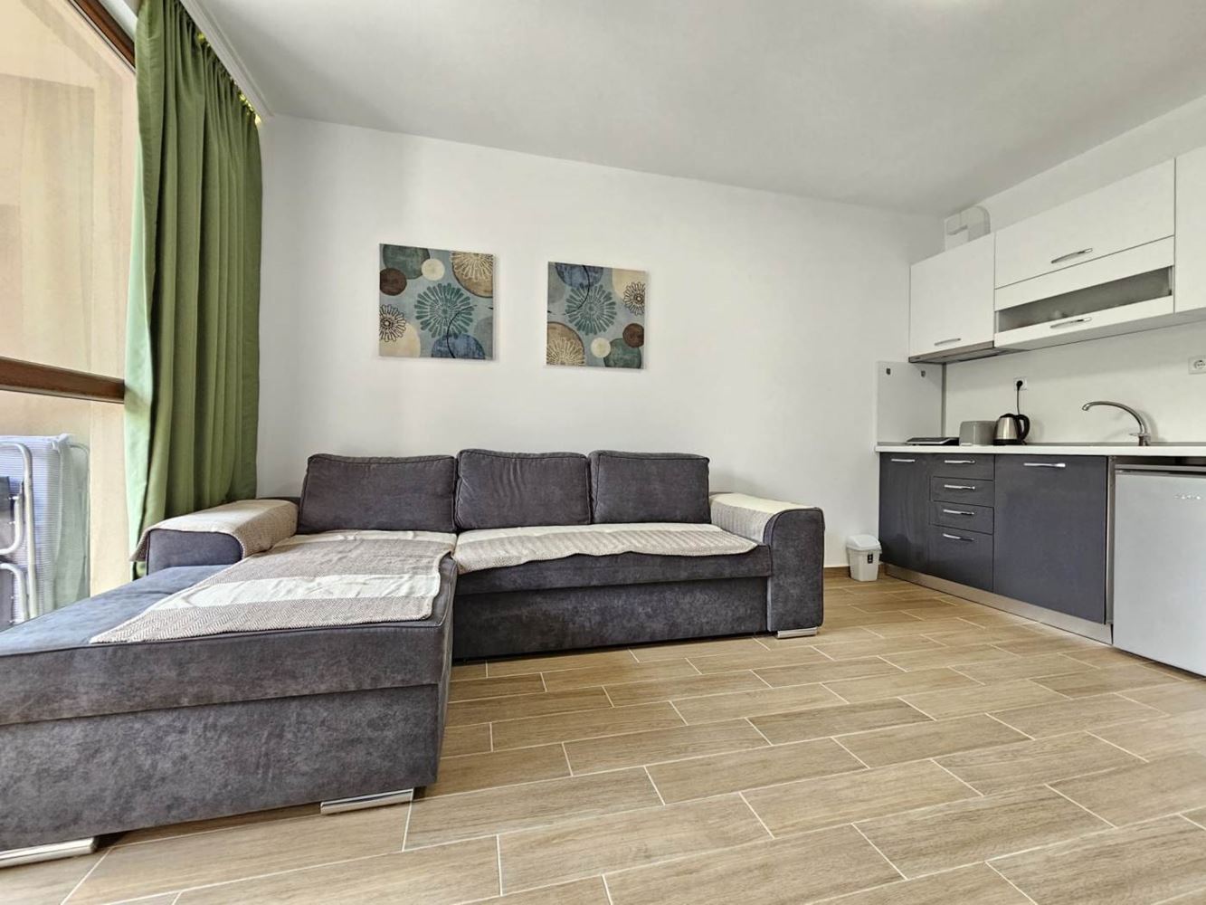 Studio mit Möbeln im Zentrum von Sonnenstrand – bezugsfertig oder als Investition
