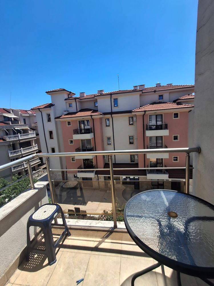 Studio 50 Meter vom Meer in Ravda, ohne Instandhaltungsgebühr, in einer Gegend mit ganzjährigem Wohnen