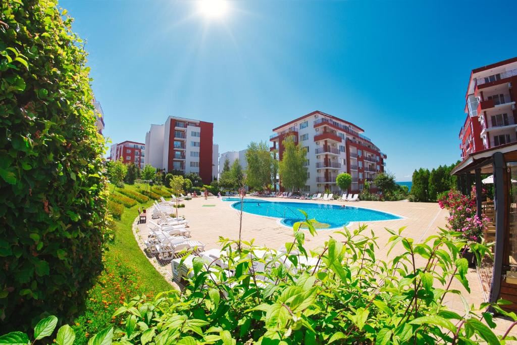 Luxuriöse Wohnung mit einem Schlafzimmer in erster Meereslinie in Sveti Vlas