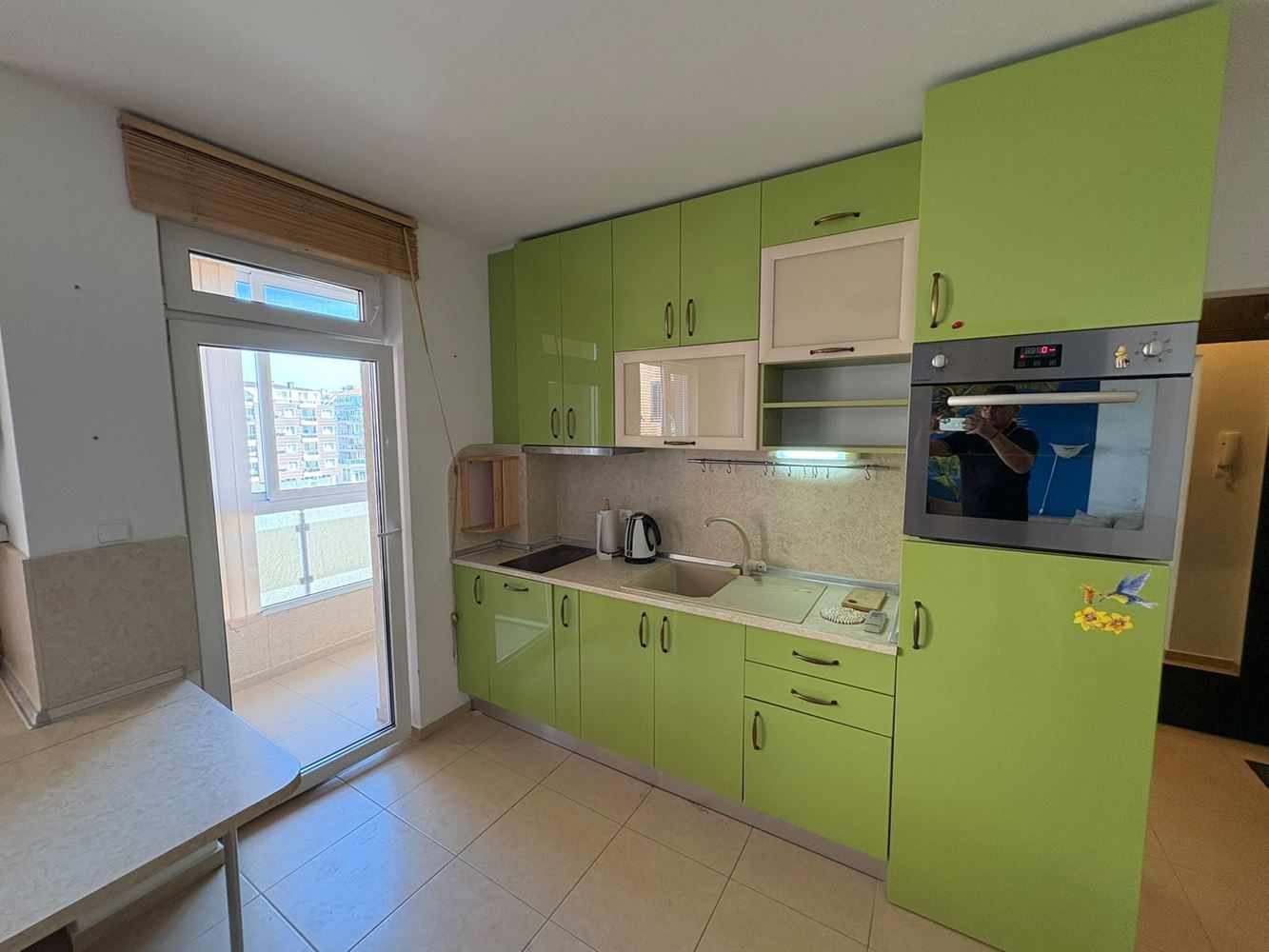Möblierte Studio-Wohnung 200 Meter vom Meer entfernt in Pomorie – ausgezeichnete Lage und Komfort
