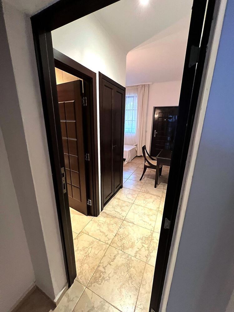 Einzigartige Drei-Zimmer-Wohnung mit Panoramablick auf das Meer und den Pool in erster Meereslinie in Obzor