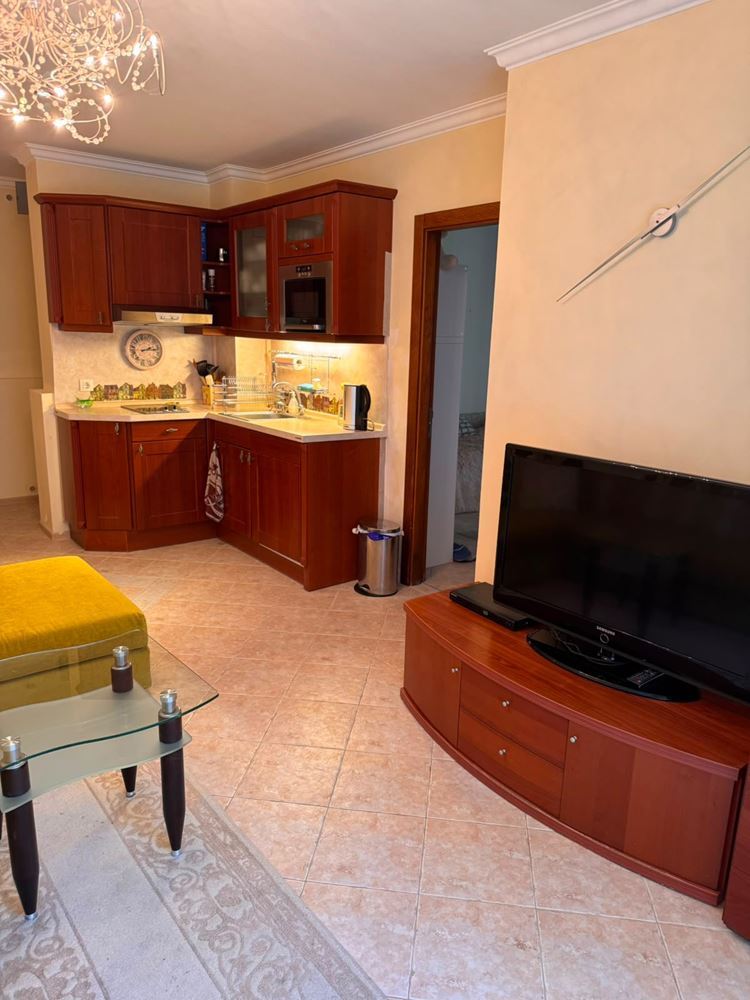 Drei-Zimmer-Wohnung mit Meerblick zwischen Pinien – Luxus und Ruhe in erster Meereslinie in Sozopol