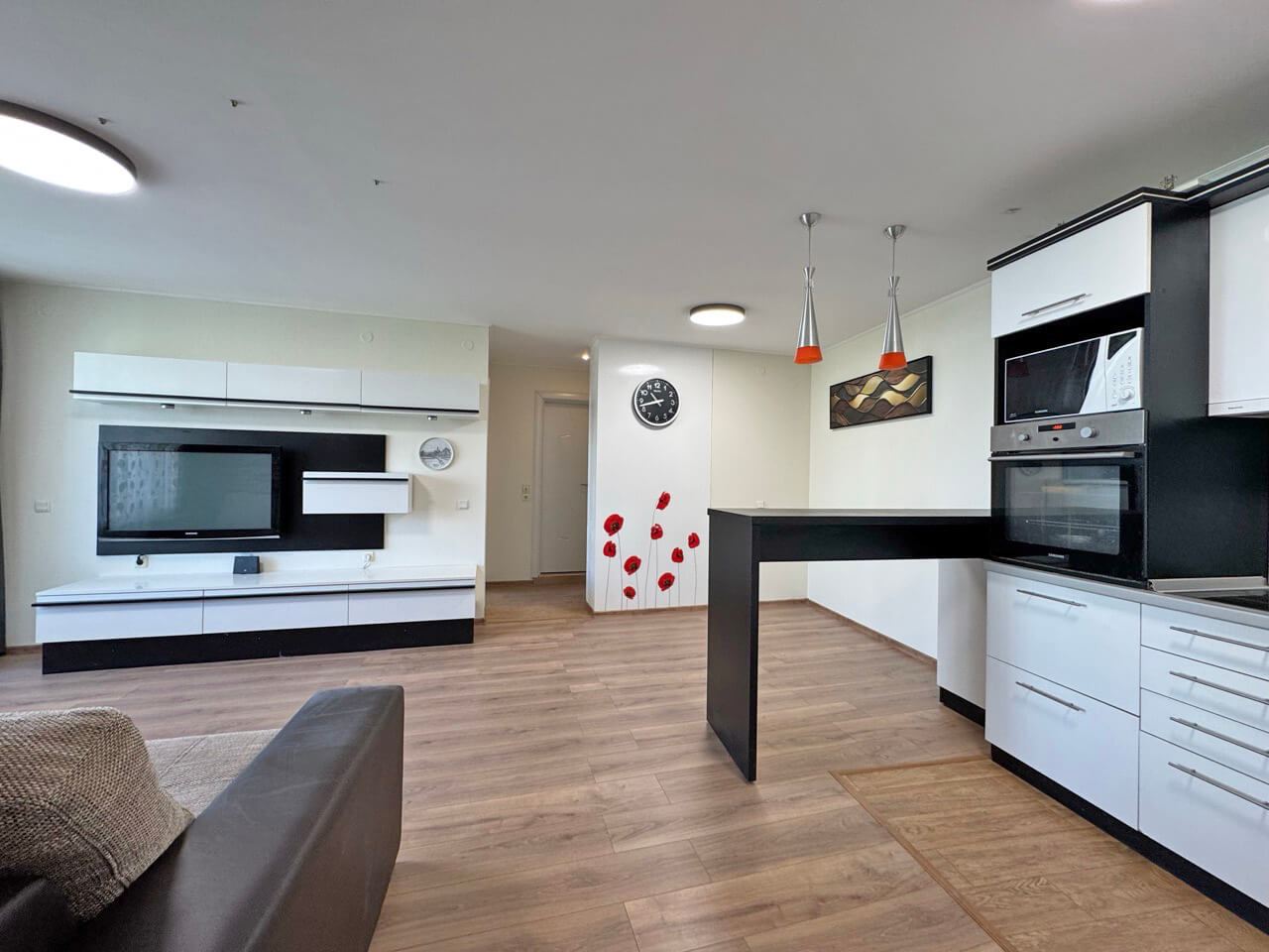 Zwei-Zimmer-Wohnung in einem Luxuskomplex in erster Meereslinie in Sveti Vlas